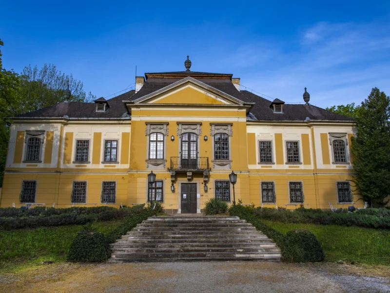 Tündérkert Hotel
